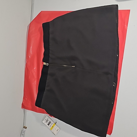 AI Authentic Icon Black W/ Bronze & Gold Festival Girl Mini-Skirt Size M NWT - Picture 11 of 16